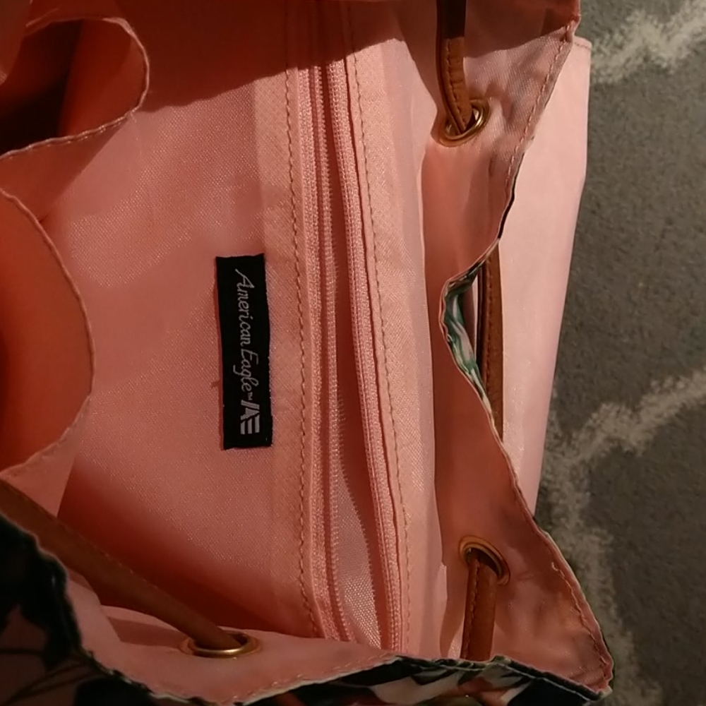 Backpack - Picture 3 of 4